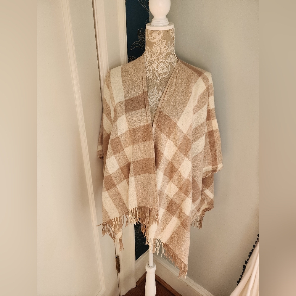 Burberry cream shawl cape